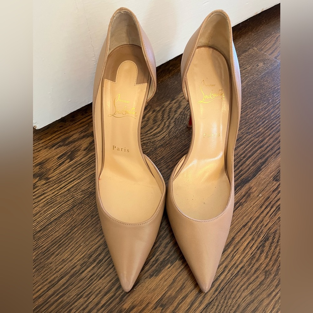 Christin Louboutin beige heels